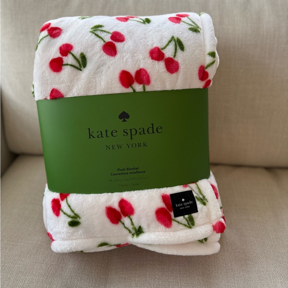 Kate Spade TWIN FULL QUEEN Cherries 🍒  Fleece Blanket NWT